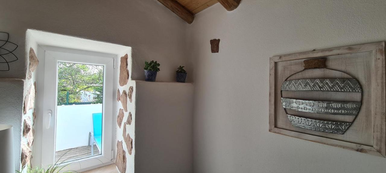 Beautiful House In Stunning Nature, 22 Minutes From Beaches, 5 Minutes To Lake, Air Condition Cool And Heat, And Very Fast Internet In All Rooms, Dishwasher, Washing Machine And Induction Cooking Silves Bagian luar foto